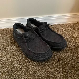 Men’s HeyDude Shoes Size 15 Charcoal/Black